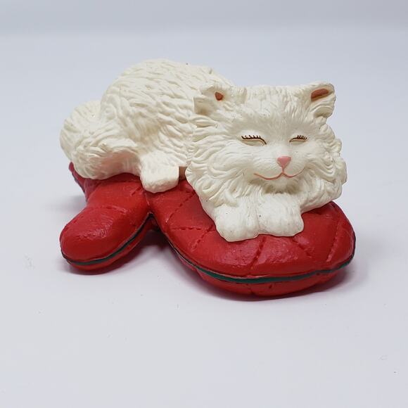 1995 Hallmark Cat Naps #2 Handcrafted Keepsake Clip-On Holiday Ornament - Picture 4 of 9